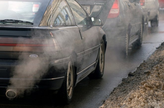 Česká republika nepodpoří v Evropské unii zákaz prodeje nových osobních vozů se spalovacími motory, pokud nebude možné v autech využívat syntetická paliva.