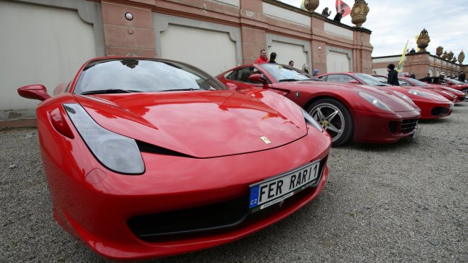 Elektrické Ferrari o zvuk burácejícího motoru nepřijde