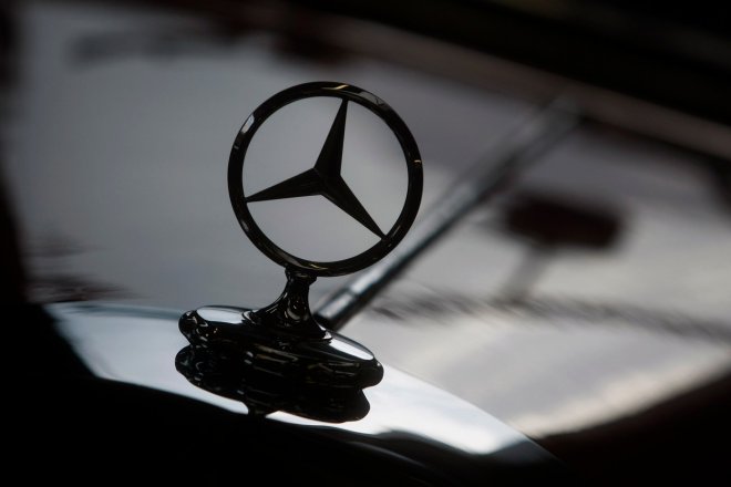 Mercedes-Benz, logo