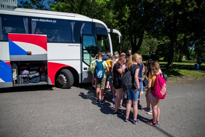 Škola v přírodě za dva tisíce na noc. Koho ještě mají živit rodiče dětí?