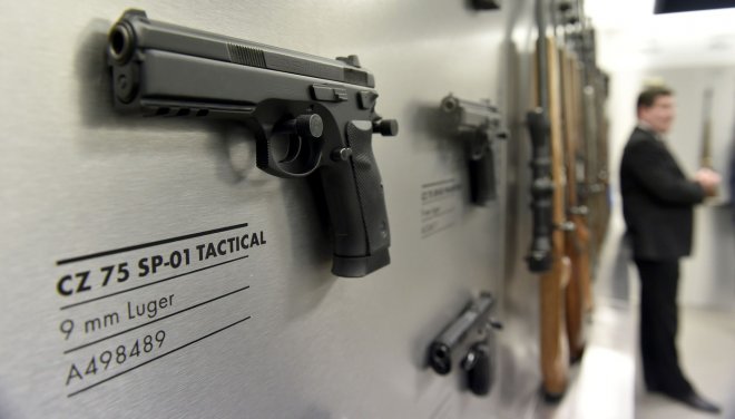Zbraně za miliardy bez tendru jsou v pořádku, rozhodl ÚOHS