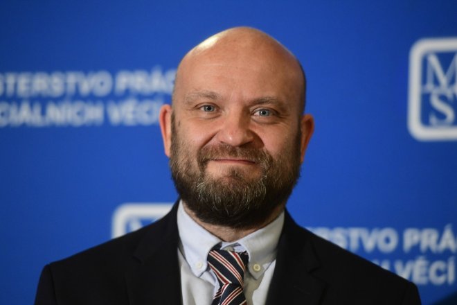 Ministr práce Jurečka odvolal 14. února 2023 generálního ředitele úřadu práce Viktora Najmona.