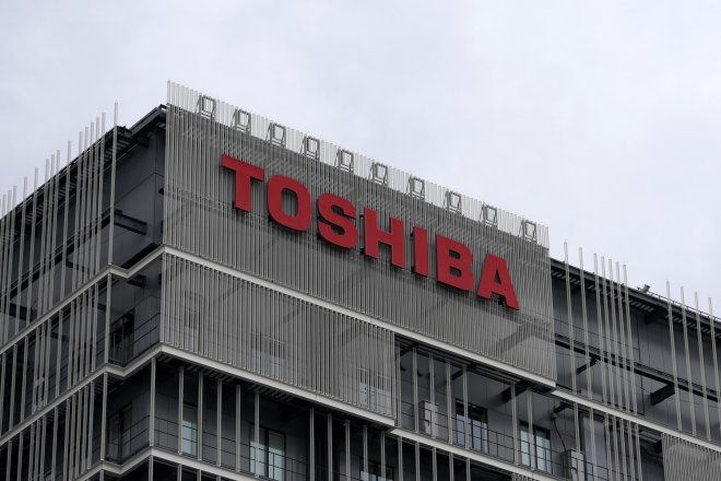Toshiba se po 74 letech stáhla z burzy. Čeká ji nejistá budoucnost s novými vlastníky