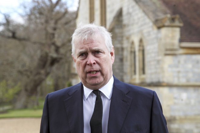 Princ Andrew se vzdal titulu vévody z Yorku. Kvůli kauze Epstein