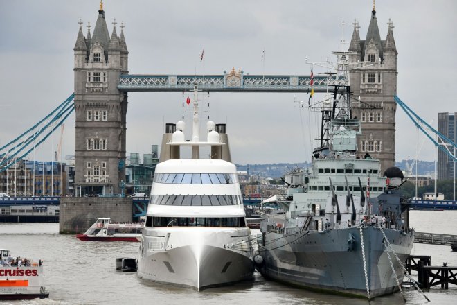 Británie strádá? Počet miliardářů klesl nejprudčeji za desítky let