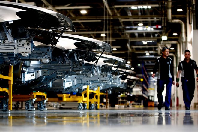 Automobilky hledají byznys v obraně. Mercedes chce stavět systémy proti dronům