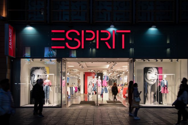 Módní značka Esprit zavírá. V Česku i Německu ji nahrazují multibrandové obchody Catches