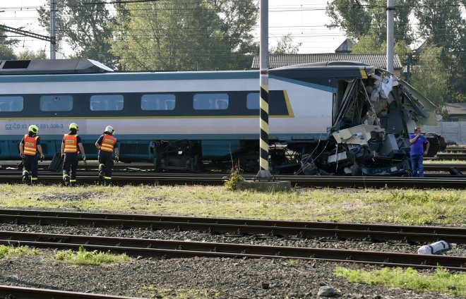 České dráhy nenechají opravit pendolino poškozené loni v červnu v Bohumíně  po srážce s posunovací lokomotivou.