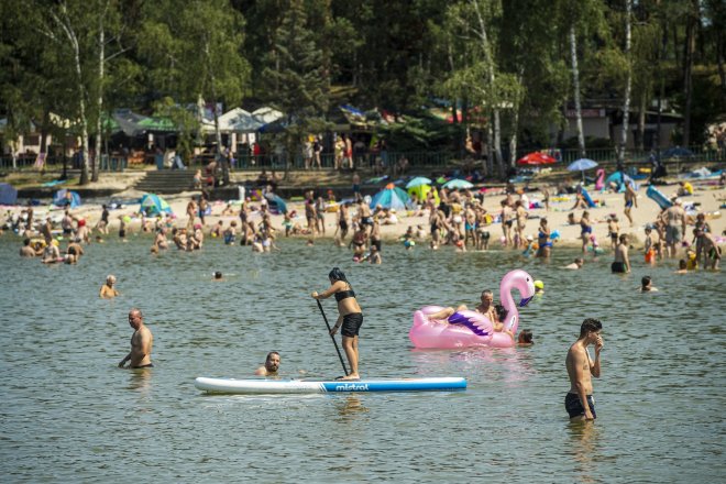 Hlavní sezóna na Máchově jezeře se blíží