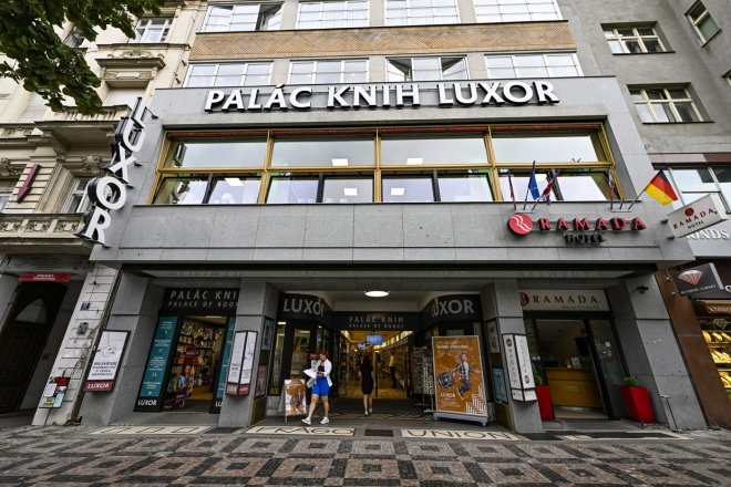 Miliardář Vítek prodal další hotel na pražském Václavském náměstí