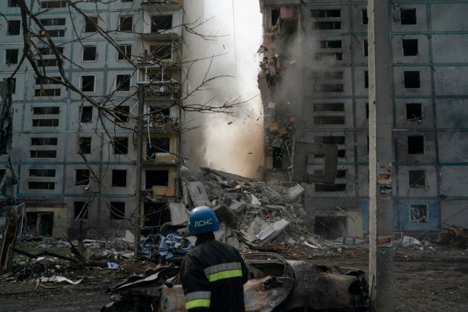 Dům v ukrajinském Záporoží zničný 9. října 2022 ruským bombardováním.