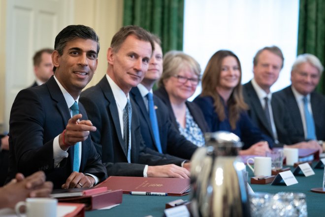 Britský premiér Rishi Sunak a ministr financí Jeremy Hunt