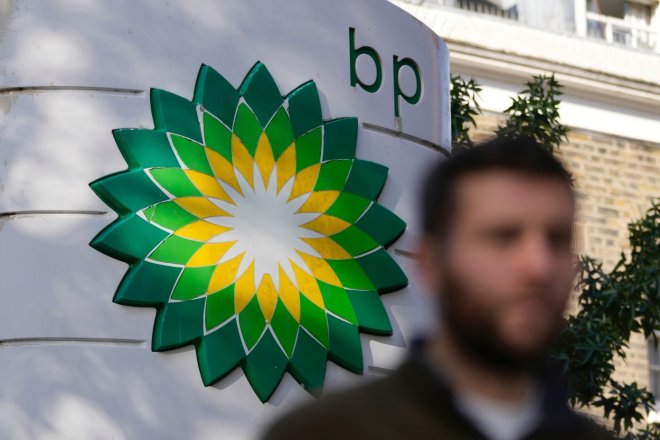 Britský ropný gigant BP chce v Německu investovat až deset miliard eur