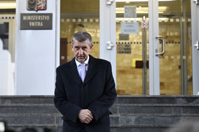 Bývalý premiér a kandidát na prezidenta Andrej Babiš (ANO) odevzdal podpisové archy na ministerstvu vnitra, 4. listopadu 2022, Praha