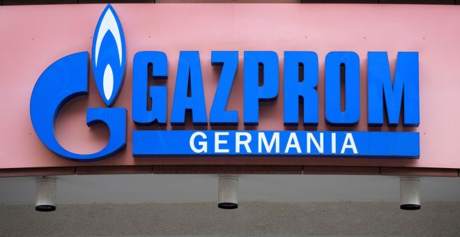 Logo společnosti Gazprom Germania na sídle firmy v Berlíně