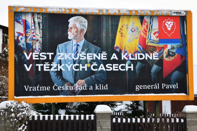 Volební billboard kandidáta na prezidenta generála Petra Pavla v Letovicích na Blanensku.