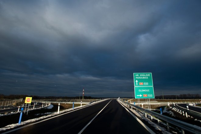 Stát zavede jednodenní dálniční známku. Stát bude jako jízdenka vlakem z Prahy do Plzně