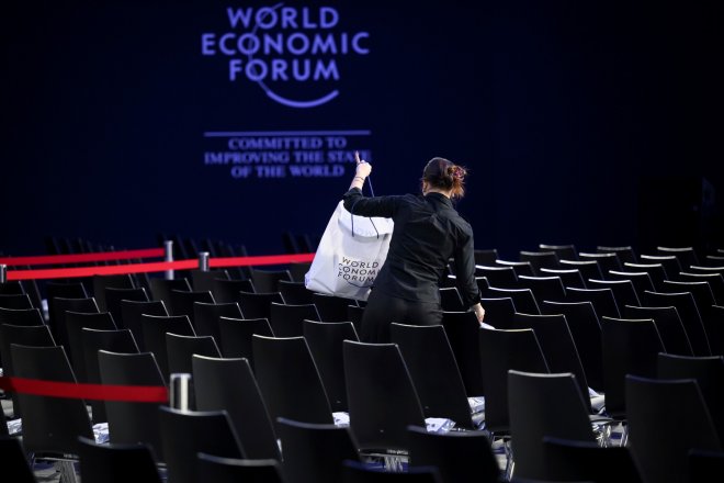 V Davosu začíná světvé fórum, ekonomové očekávají, že svět nemine recese.