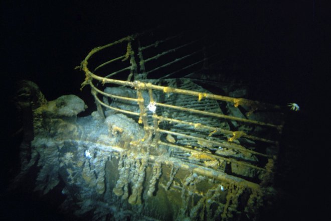 Záběr na ztroskotaný Titanic pořízený v roce 1986 nedlouho po objevení slavného vraku.