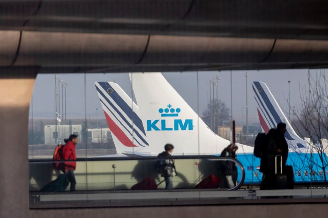 Francouzsko-nizozemská letecká společnost Air France-KLM vloni hospodařila s čistým ziskem 728 milionů eur (přes 17 miliard korun).