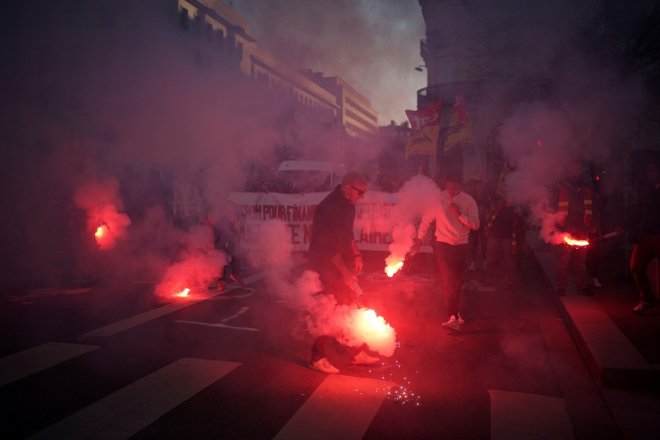 Demonstrace v Lyonu proti důchodové reformě francouzské vlády posouvající věk pro odchod do důchodu o dva roky na 64 let 16. února 2023.