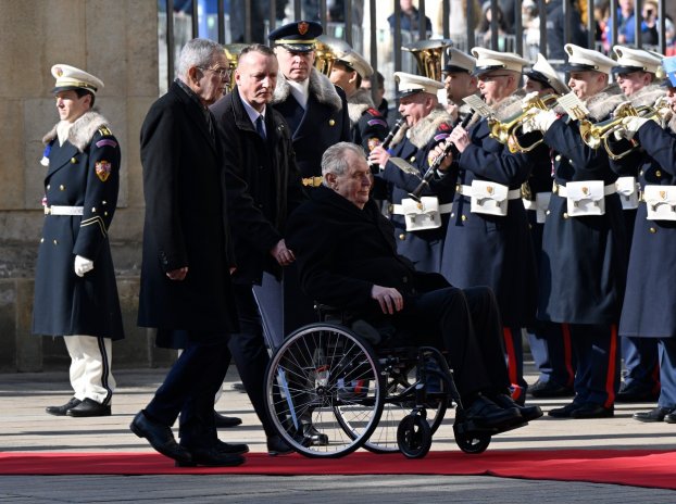 Prezident Miloš Zeman (vpravo) se sešel s rakouským prezidentem Alexandrem Van der Bellenem (vlevo), 2. března 2023, Praha.