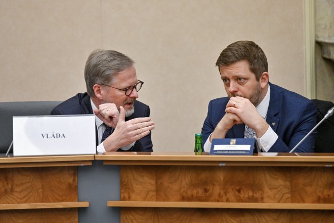 Vít Rakušan, ministr vnitra (vpravo) a premiér Petr Fiala