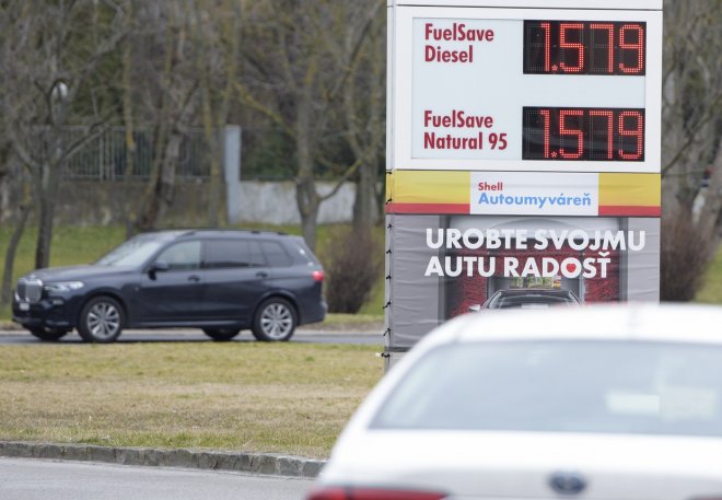Slovensko zvažuje dvojí ceny paliv