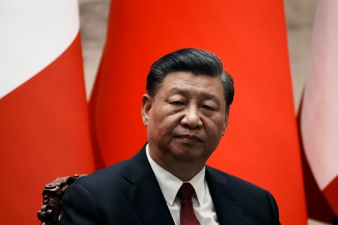 Velký protikorupční úklid Pekingu. Si Ťin-pching chce nastartovat ekonomiku, ale opak bude zřejmě pravdou