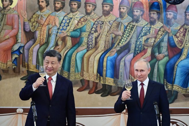 Rusko a Čína se smějí západním sankcím. Vzájemný obchod jen kvete