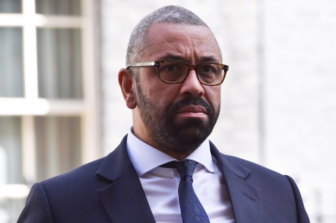 Čínská invaze na Tchaj-wan by zničila světový obchod a polovodičový průmysl, varuje britský ministr zahraničí James Cleverly