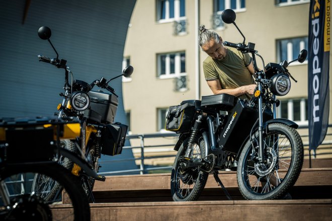 Český moped s elektrický pohonem Mopedix