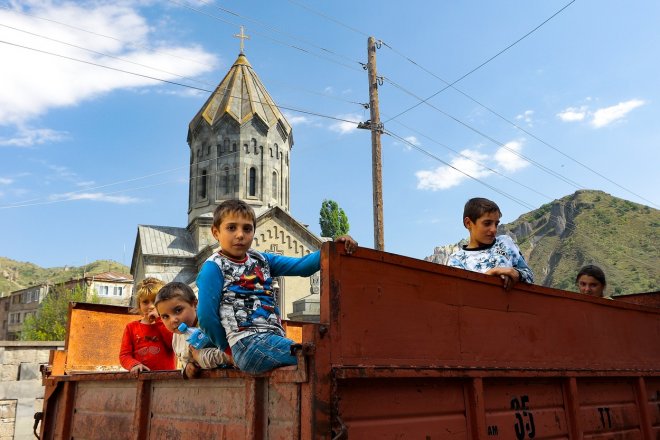 Karabašská republika přestane existovat; více než polovina obyvatel uprchla