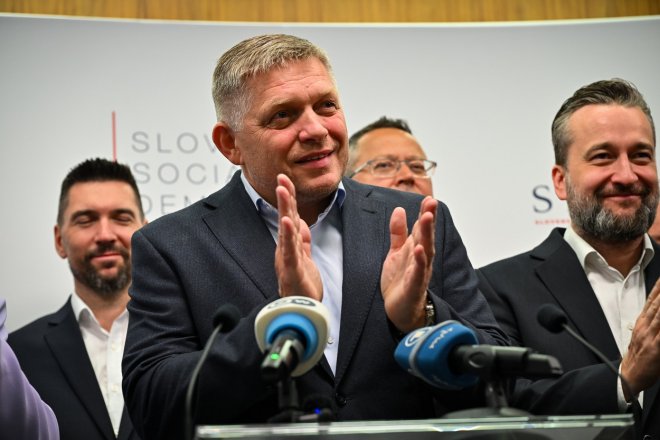 Liberální zázrak se nekoná, píše rakouská tisková agentura APA k výsledkům slovenských voleb, v nichž zvítězila Strana Směr-SD expremiéra Roberta Fica