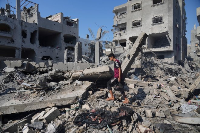 Konflikt v Izraeli pokračuje sedmým dnem, Izraelci operují za hranicí Pásma Gazy