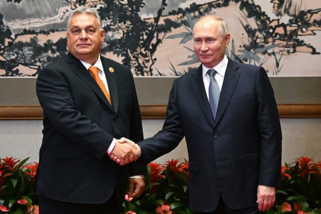 Putin na setkání s Orbánem v Číně vyjádřil spokojenost se vztahy s Maďarskem