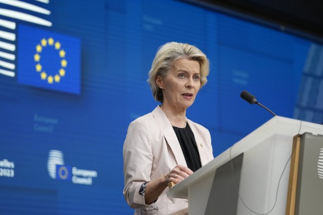 EU chystá 12. balík protiruských sankcí, uvedla po summitu von der Leyenová