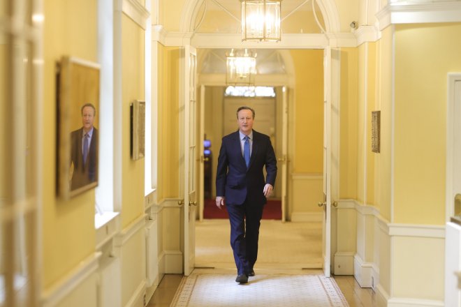 David Cameron opět na scéně. Stojí ale někdo o jeho návrat?