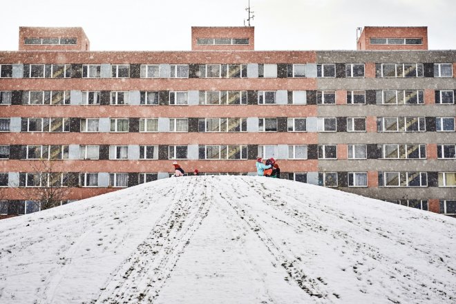 Kde sebrat body populistům? Zaměřte se na bydlení