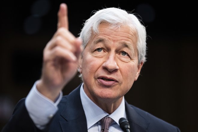 Na bitcoin už nebudu plýtvat dechem, říká jeho věčný kritik a šéf JPMorgan Jamie Dimon