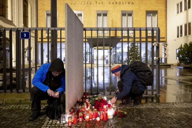 Tragická událost na univerzitě spojila Česko. Lidé zasaženým přispěli miliony korun