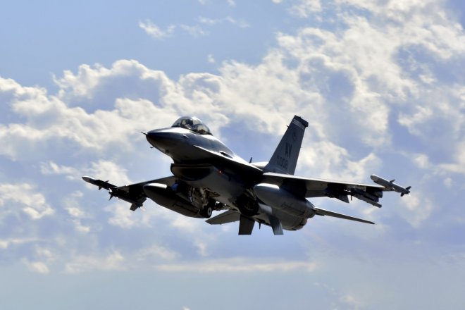Americká vláda schválila prodej stíhaček F-16 Turecku