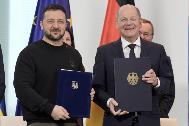 Volodymyr Zelenskyj a Olaf Scholz podepsali dohodu o bezpečnostní spolupráci