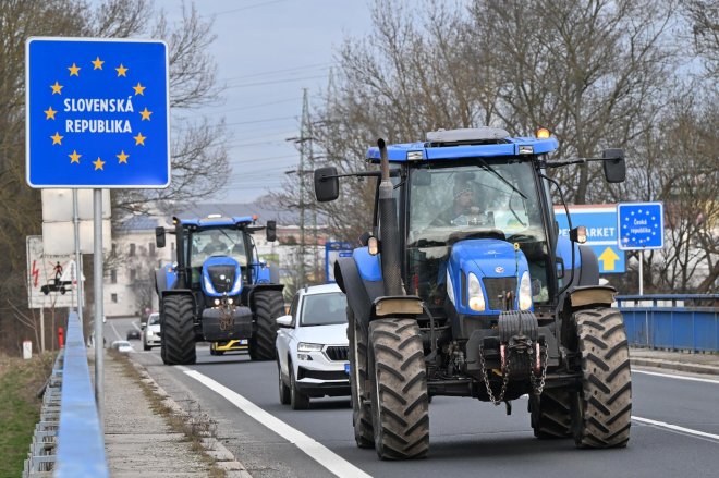 Na protest proti politice EU dnes v ČR vyjelo asi 3000 kusů zemědělské techniky