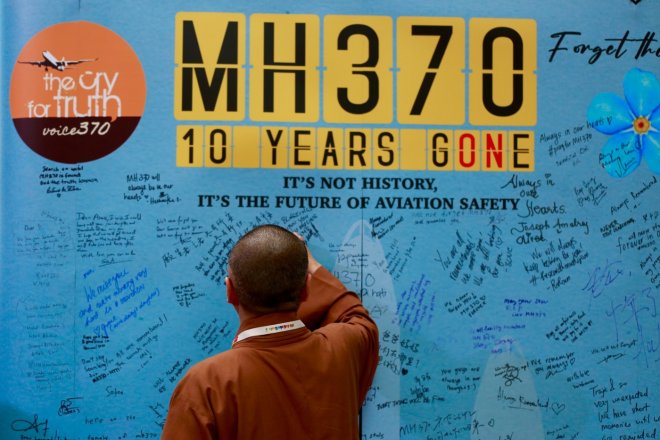 Lidé si připomněli 10. výročí zmizení letu MH370