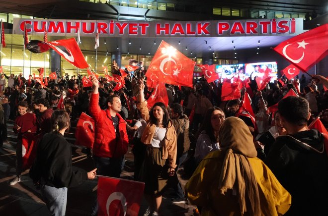 turecká CHP překvapivě silně uspěla v komunálních volbách