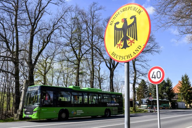 Němci budou vracet migranty. Na hranicích posílí hlídky