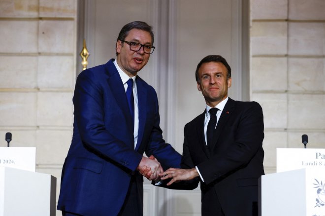 Srbský prezident Aleksandar Vučić a francouzský prezident Emmanuel Macron