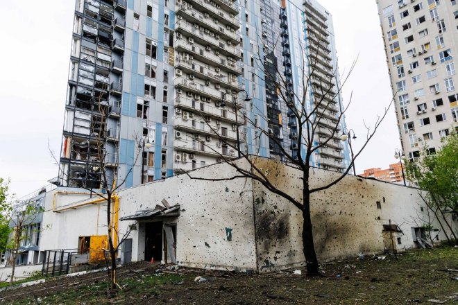 „Charkov je nezlomný“. Bombardované město navzdory strachu žije