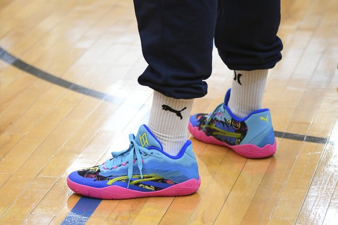 Čínská firma Anta Sports učinila nabídku na podíl ve firmě Puma